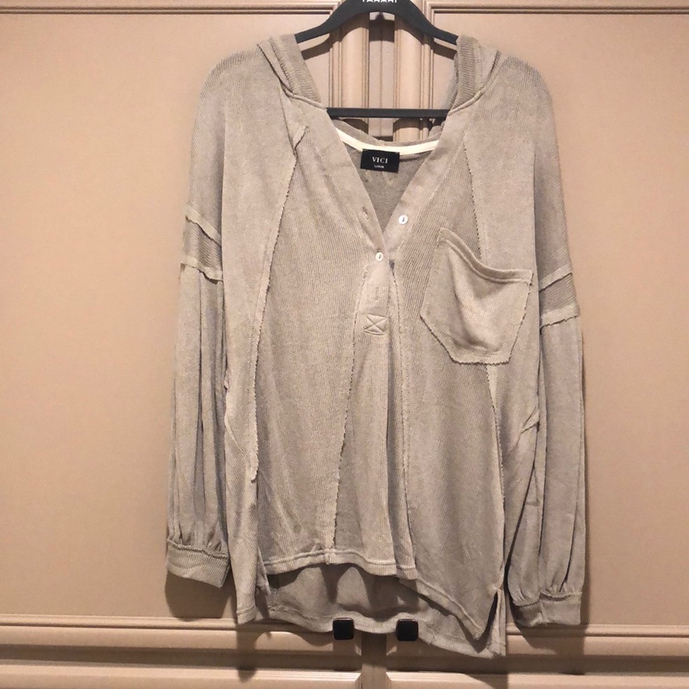 Vici Green Hooded Sweater Size L NWOT